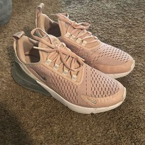 Never worn Nike airmax